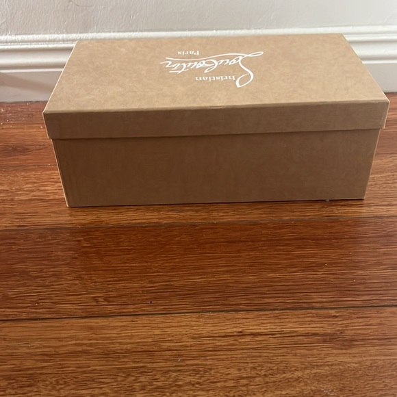 Authentic Louboutin shoe BOX ONLY - Picture 4 of 7